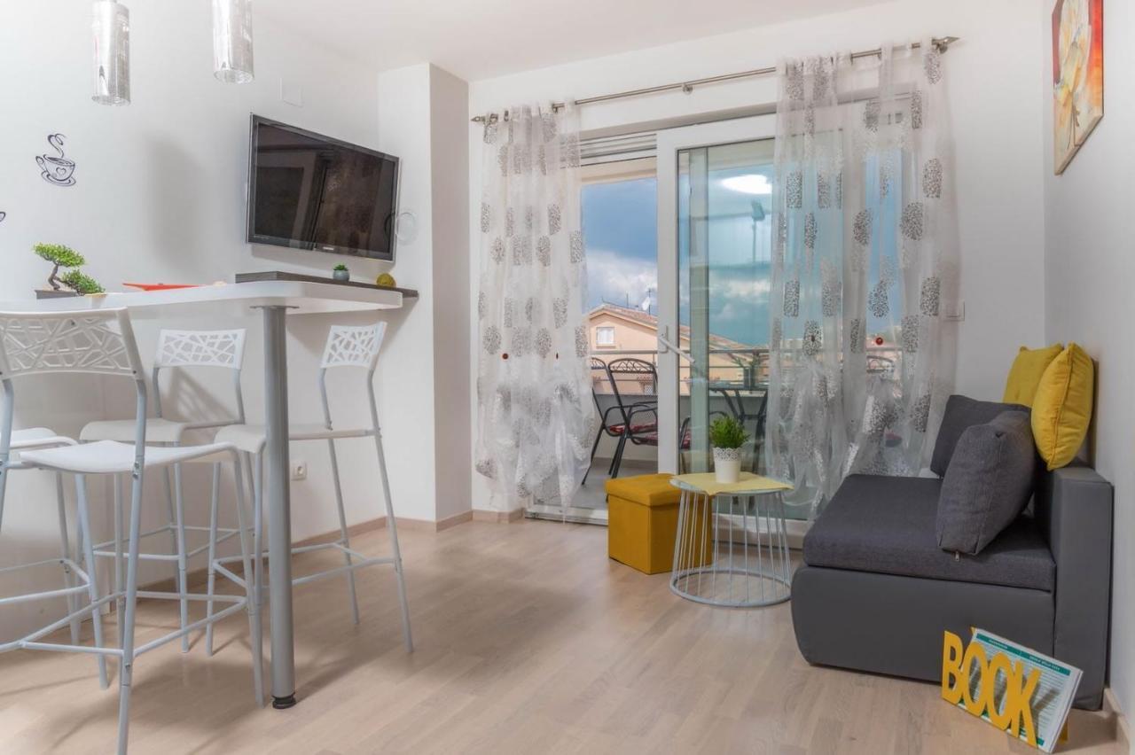 Michelle Appartement Crikvenica Buitenkant foto
